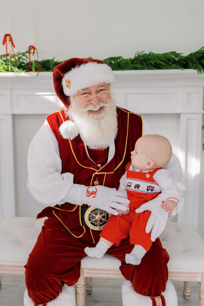 Family holiday photos with Santa in Baltimore studio